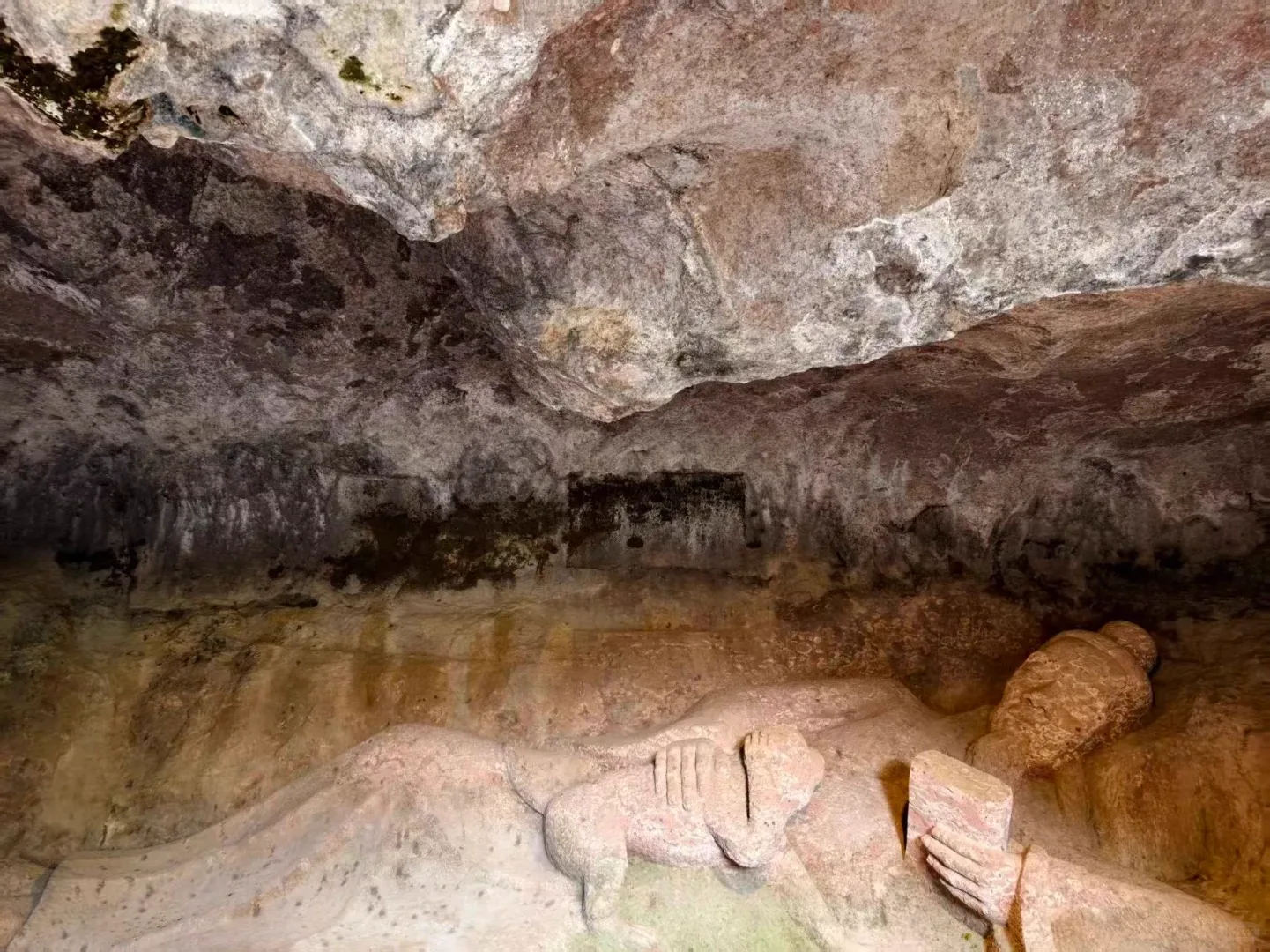 Niweng Cave