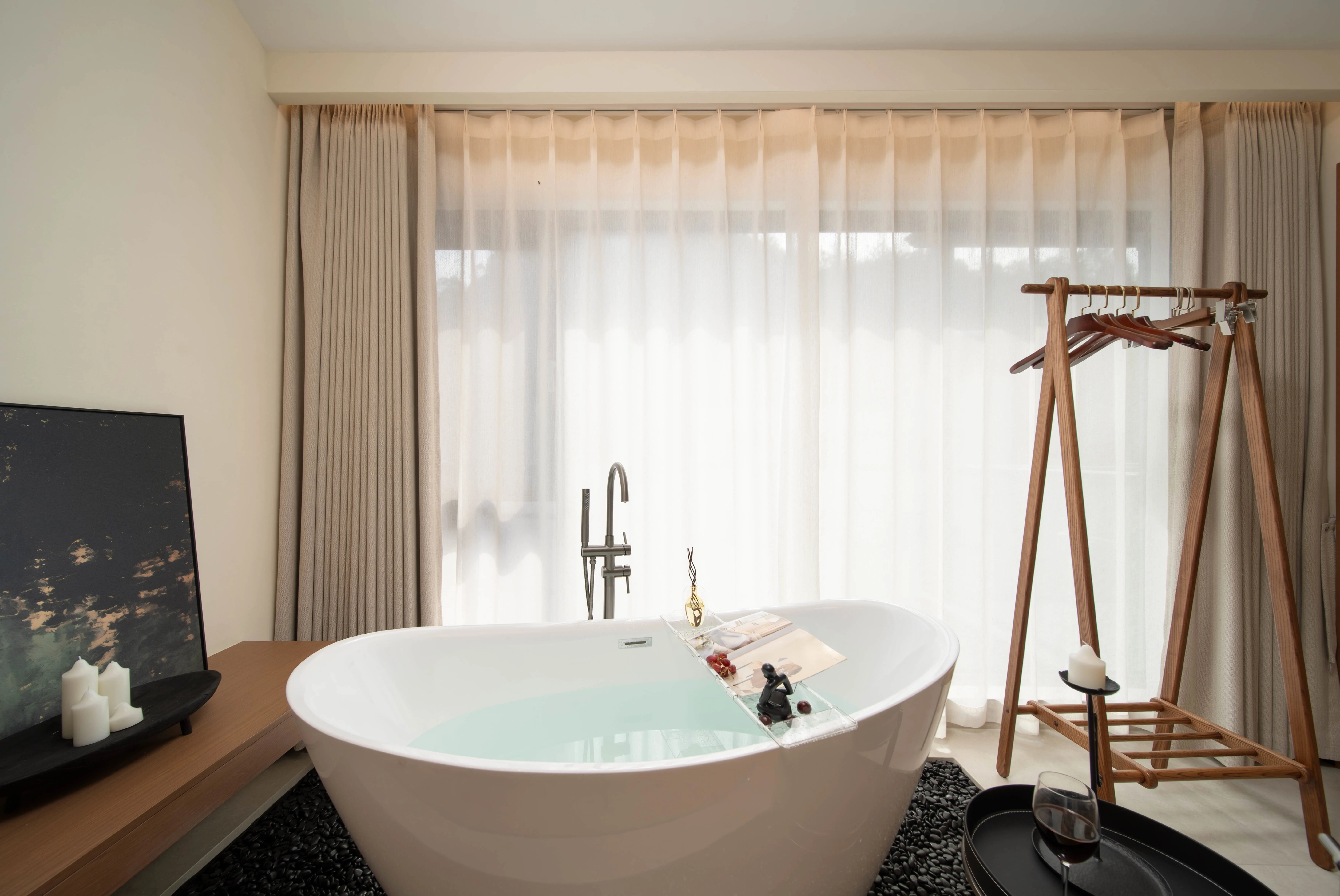 Bathtub View - Mountain Window